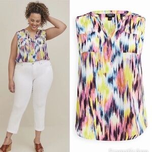TORRID Harper Georgette
Sleeveless Blouse- Ikat Waterfall size 3X